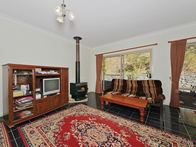 77B Waterfall Drive, Wongawallan QLD 4210