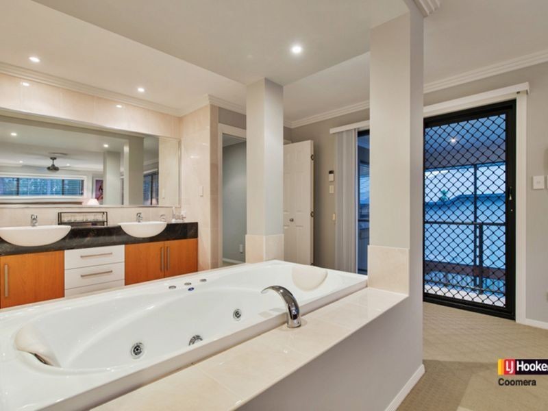 4 Drumbeat Place, Coomera Waters QLD 4209