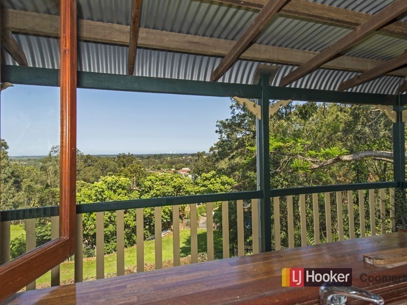 52 Tamworth Drive, Helensvale QLD 4212