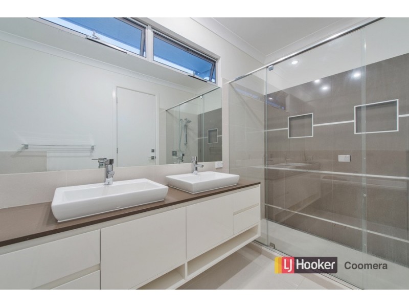 8 Benecia Avenue, Coomera Waters QLD 4209