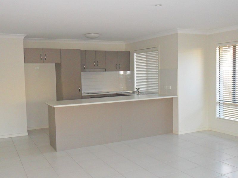 2/22 Filbert Street, Upper Coomera QLD 4209