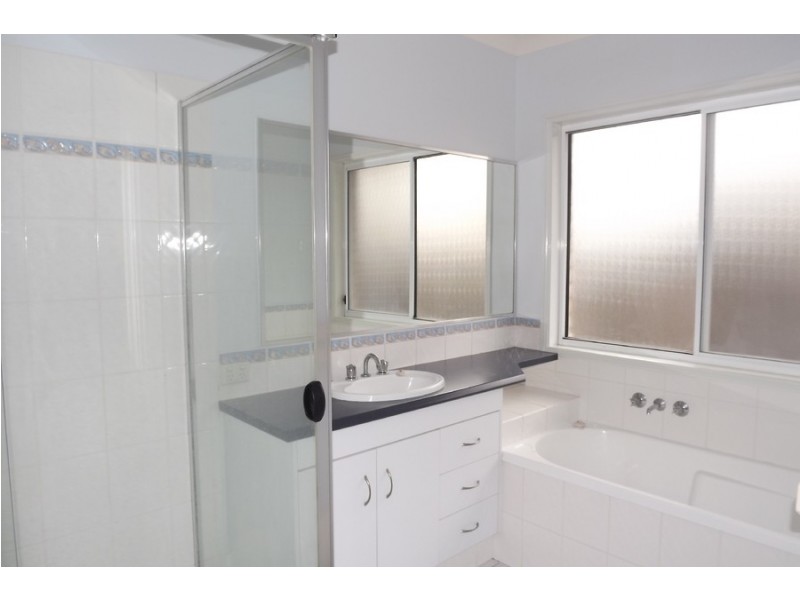 4 Leisel Close, Upper Coomera QLD 4209