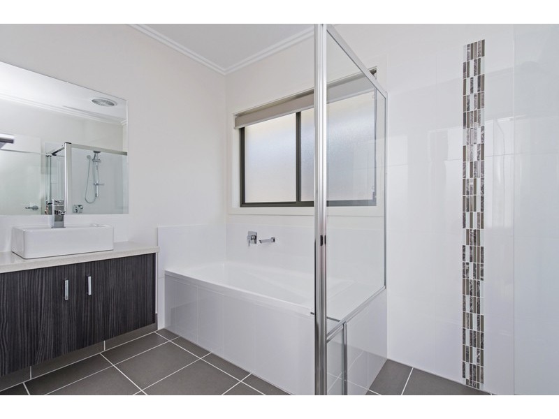 11 Jamison Street, Upper Coomera QLD 4209