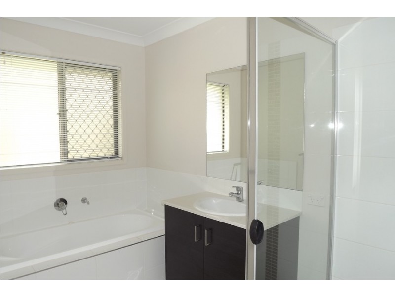 33 Parkvista Circuit, Coomera QLD 4209