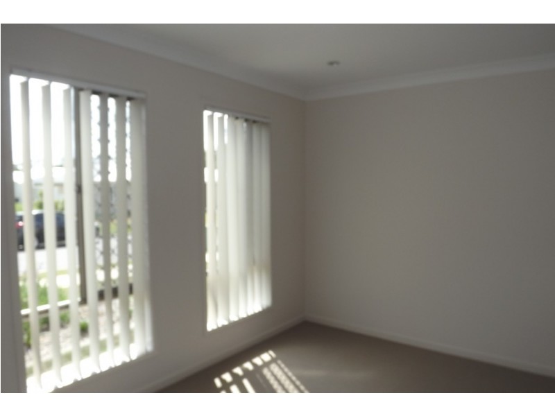 33 Parkvista Circuit, Coomera QLD 4209