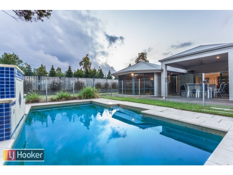 22 Crusade Court, Coomera Waters QLD 4209