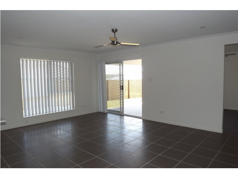 8 Pisces Court, Coomera QLD 4209