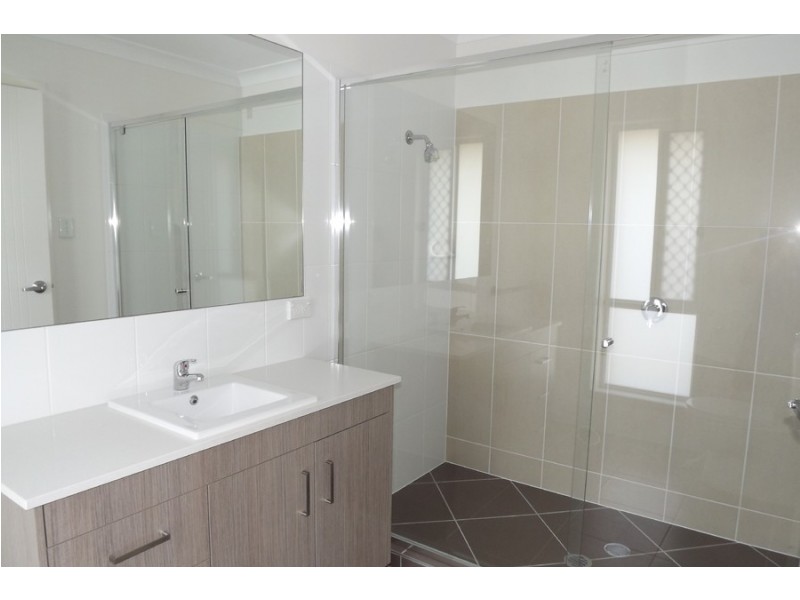 8 Pisces Court, Coomera QLD 4209