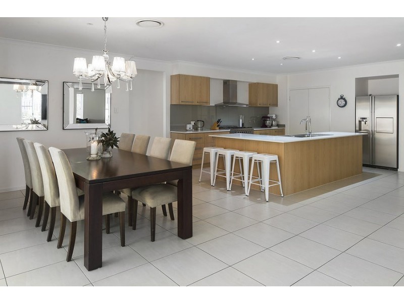3 Slipstream Road, Coomera Waters QLD 4209