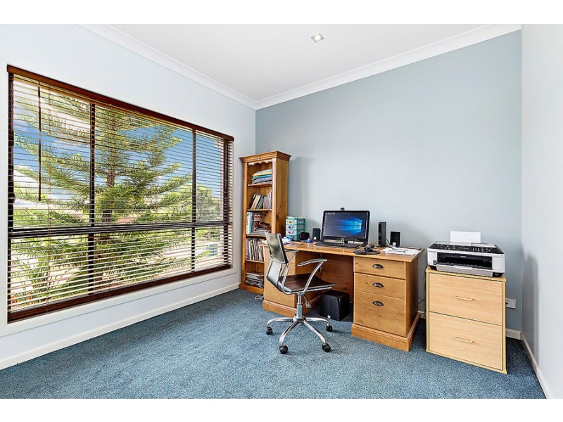 8 Infinity Court, Coomera Waters QLD 4209