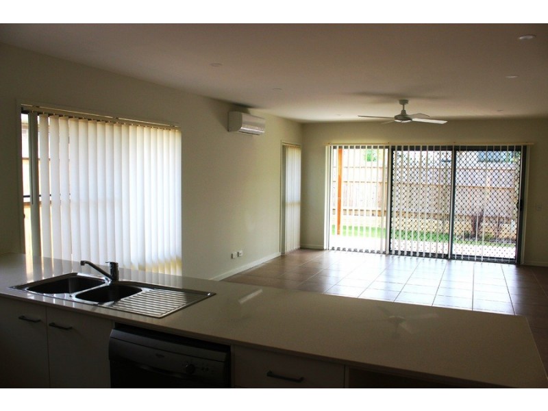 6 Sundew Terrace, Coomera QLD 4209