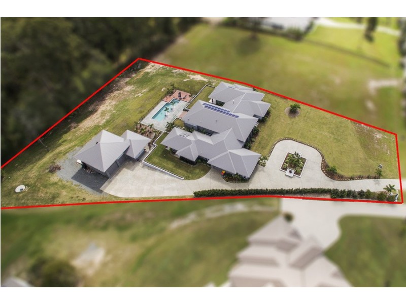 33 Lagoon Park Drive, Maudsland QLD 4210