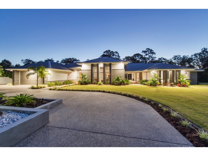 33 Lagoon Park Drive, Maudsland QLD 4210