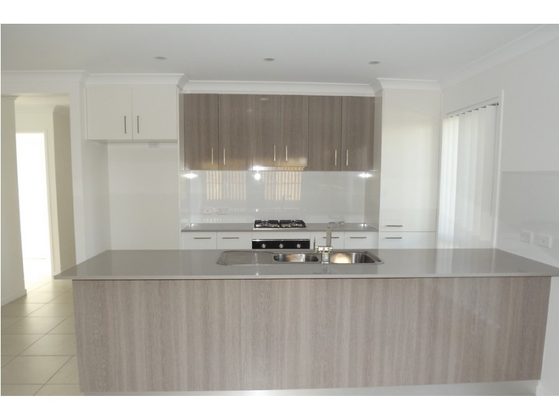 69 Milbrook Crescent, Pimpama QLD 4209