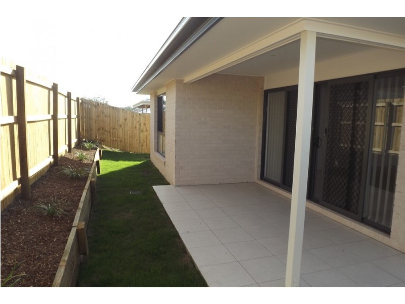 69 Milbrook Crescent, Pimpama QLD 4209