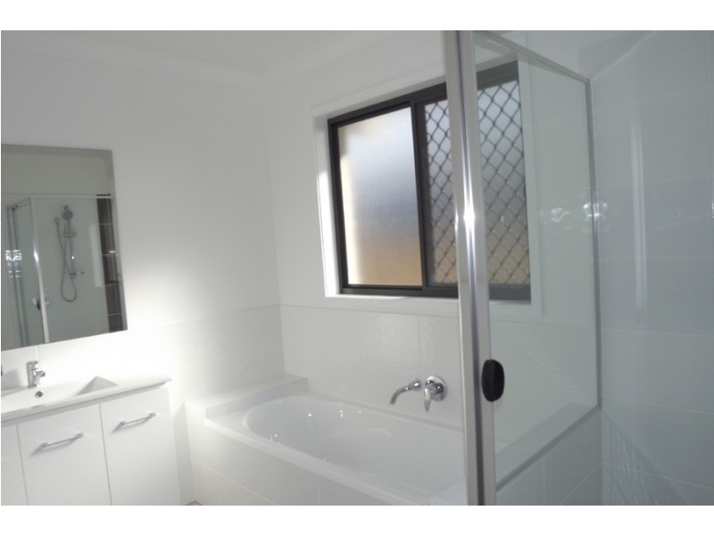 69 Milbrook Crescent, Pimpama QLD 4209