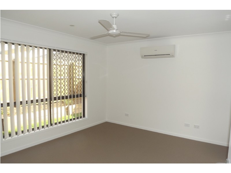 69 Milbrook Crescent, Pimpama QLD 4209