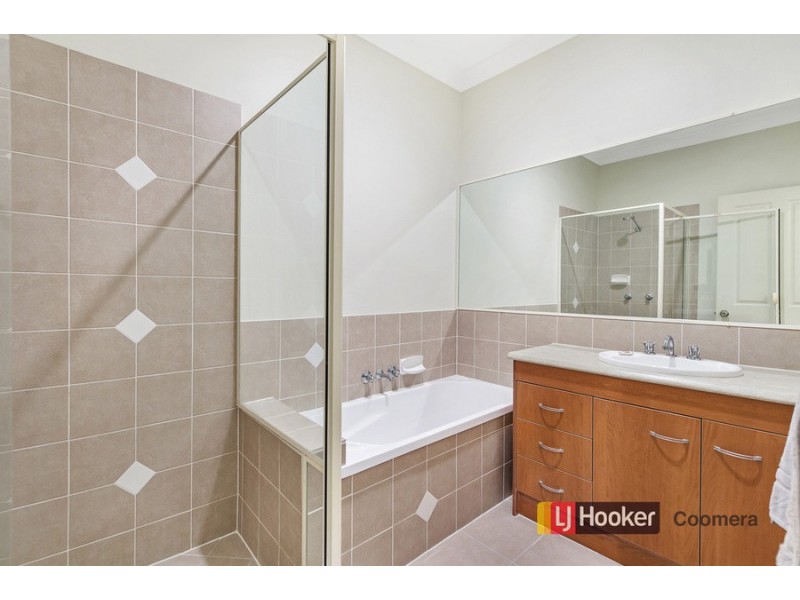 1/60 Freestone Drive, Upper Coomera QLD 4209