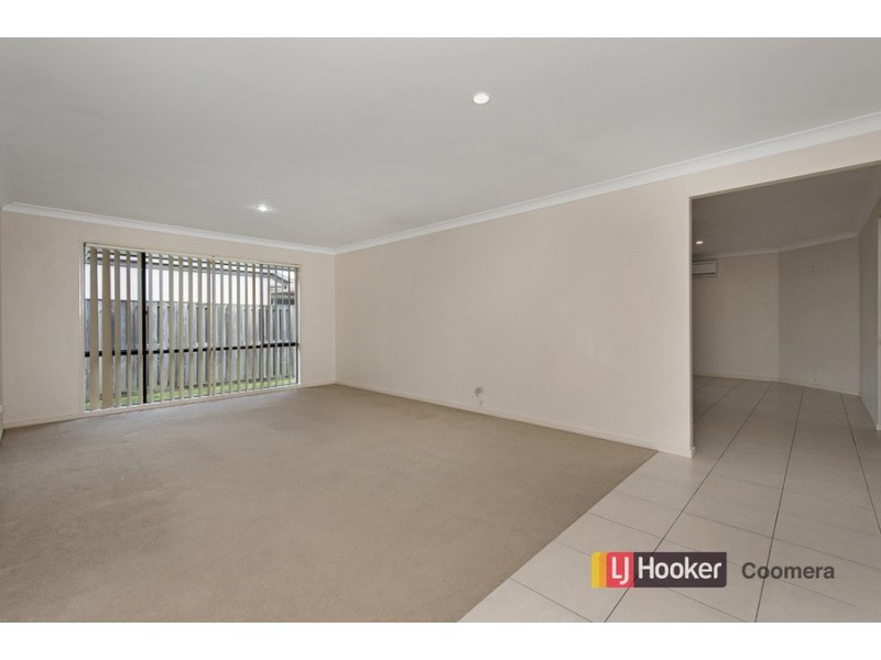 7 Burr Court, Pacific Pines QLD 4211