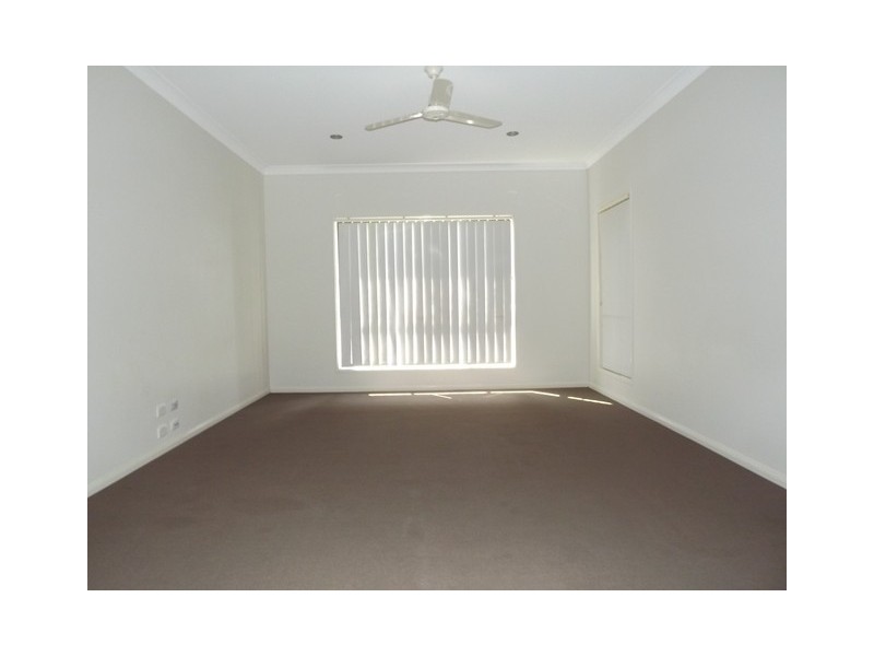 12 Paradise Drive, Coomera QLD 4209