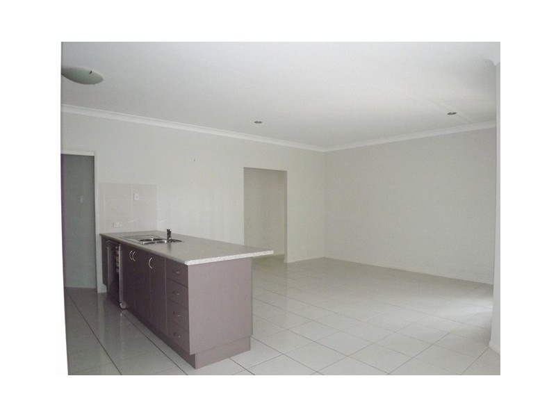 12 Paradise Drive, Coomera QLD 4209