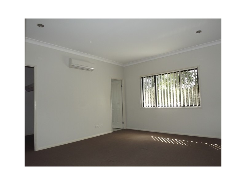 12 Paradise Drive, Coomera QLD 4209