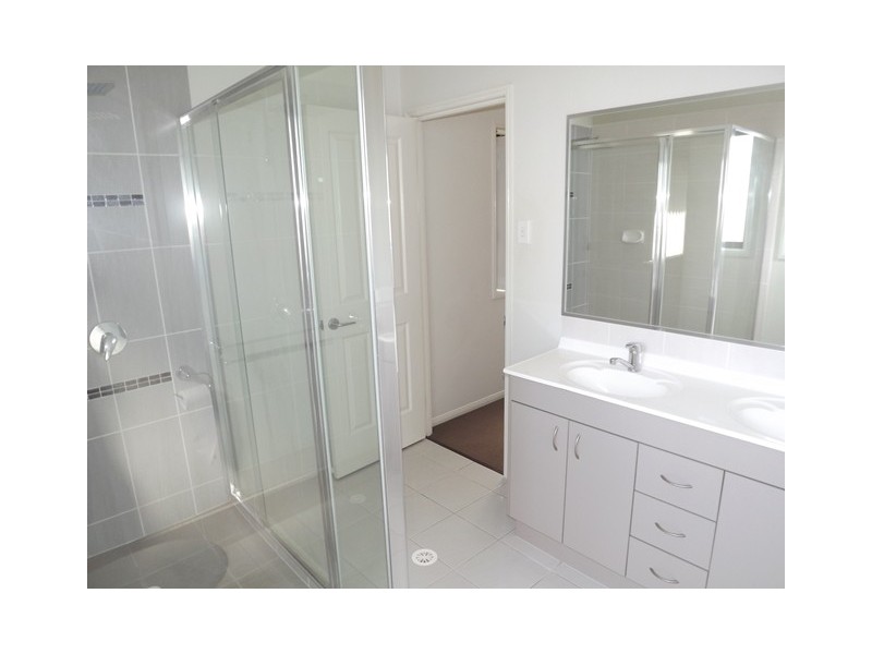 12 Paradise Drive, Coomera QLD 4209