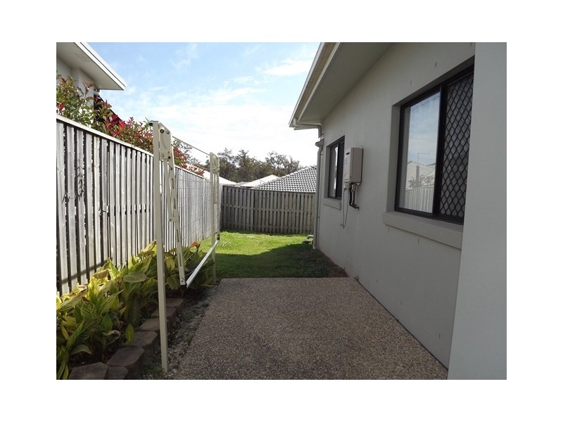 12 Paradise Drive, Coomera QLD 4209