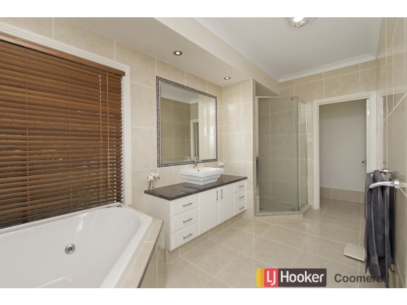 10 Kingtide Lane, Coomera Waters QLD 4209