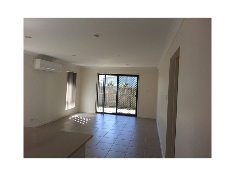 43 Azure Way, Hope Island QLD 4212