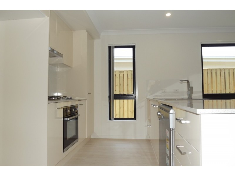 6 Fannon Court, Pimpama QLD 4209