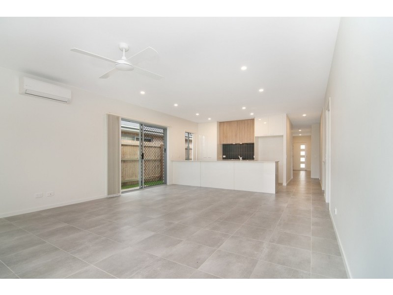 9 Crinum Circuit, Coomera QLD 4209