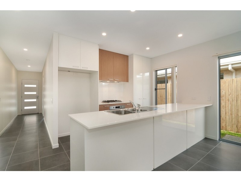 7 Crinum Circuit, Coomera QLD 4209