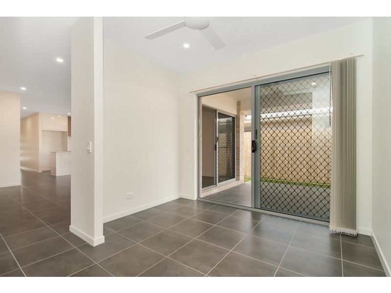 7 Crinum Circuit, Coomera QLD 4209