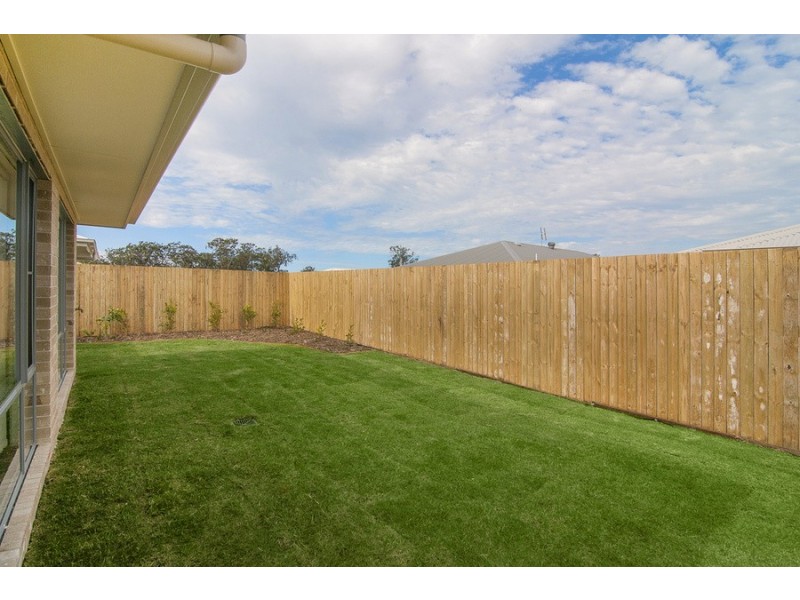 7 Crinum Circuit, Coomera QLD 4209