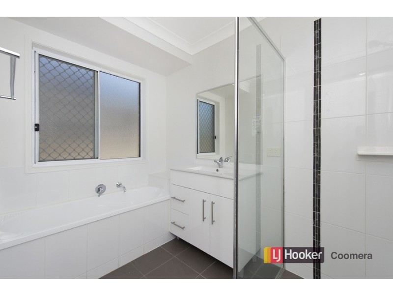 24 Winchester Crescent, Pimpama QLD 4209