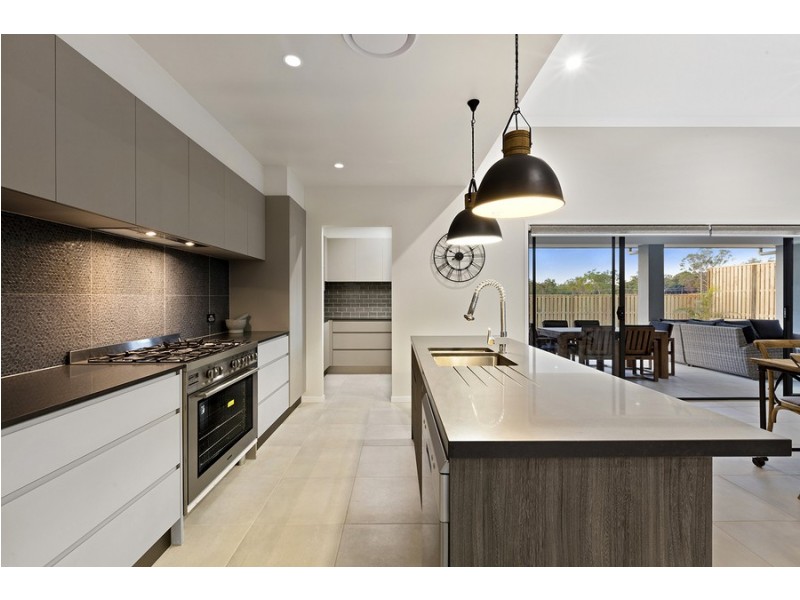 9 Sudbury Drive, Pimpama QLD 4209