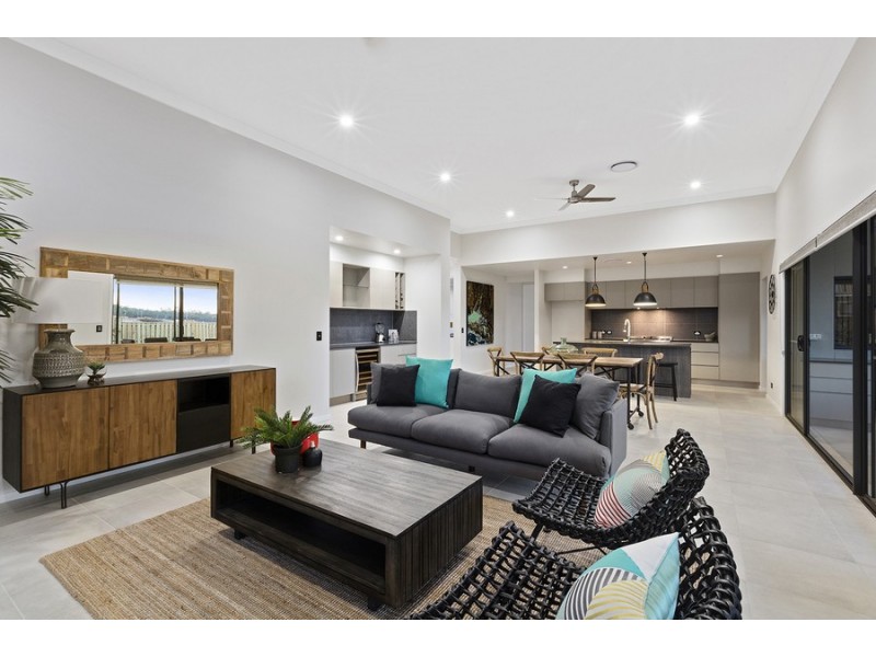 9 Sudbury Drive, Pimpama QLD 4209