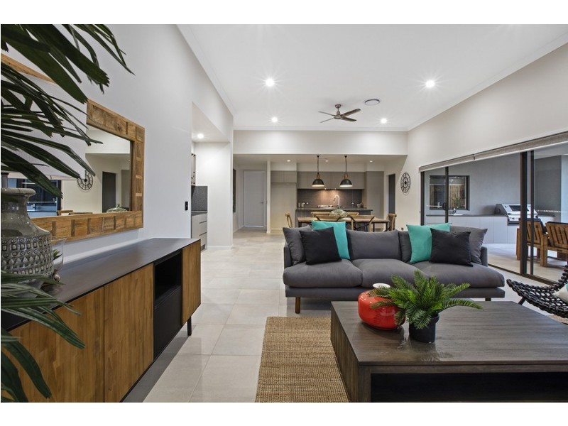 9 Sudbury Drive, Pimpama QLD 4209