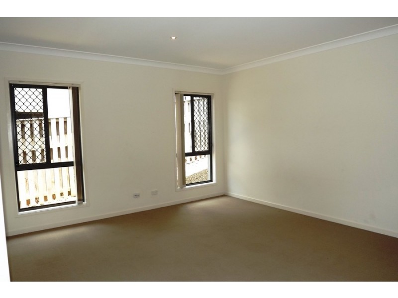 32 Dayflower Street, Upper Coomera QLD 4209