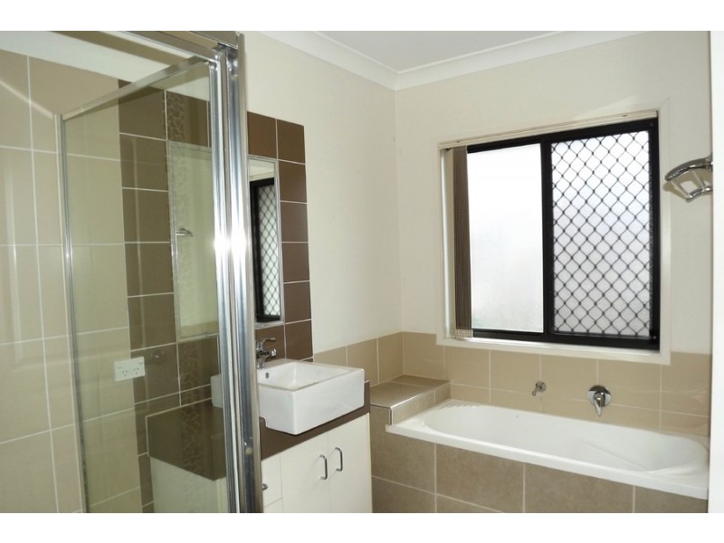 32 Dayflower Street, Upper Coomera QLD 4209