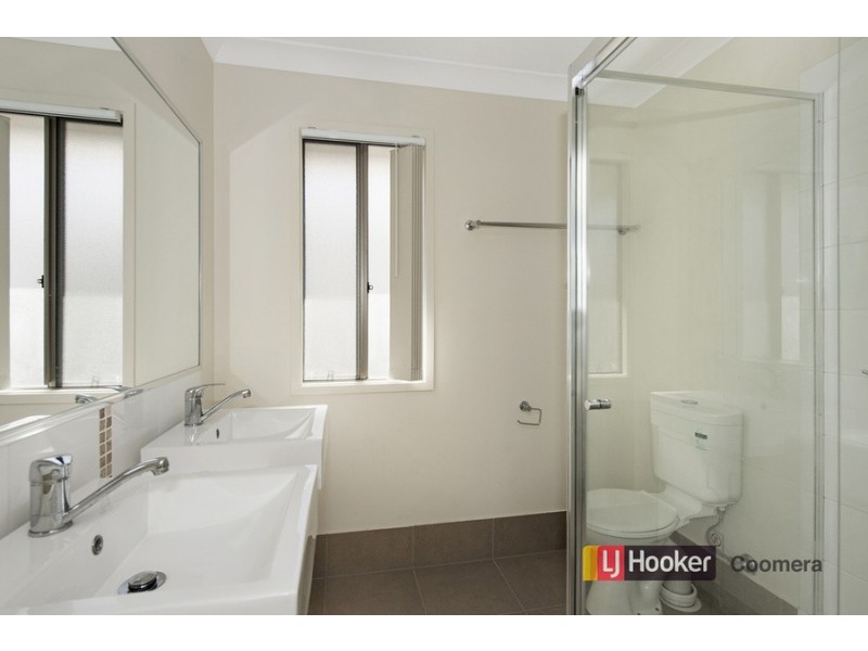 2/57 Lisa Crescent, Coomera QLD 4209