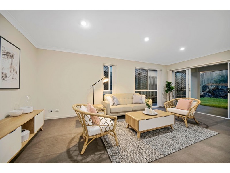 8 Henry Street, Coomera QLD 4209