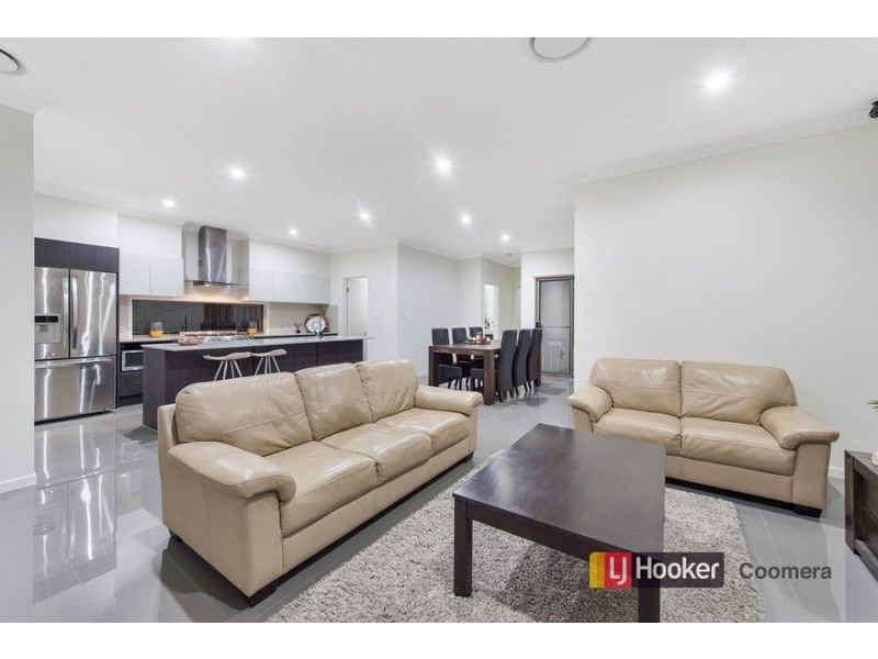 44 North Quay Circuit, Hope Island QLD 4212