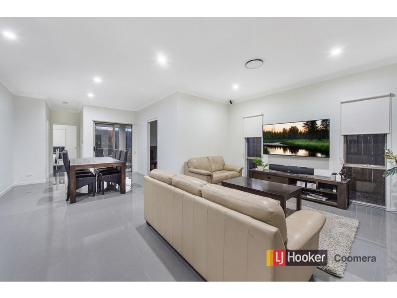 44 North Quay Circuit, Hope Island QLD 4212