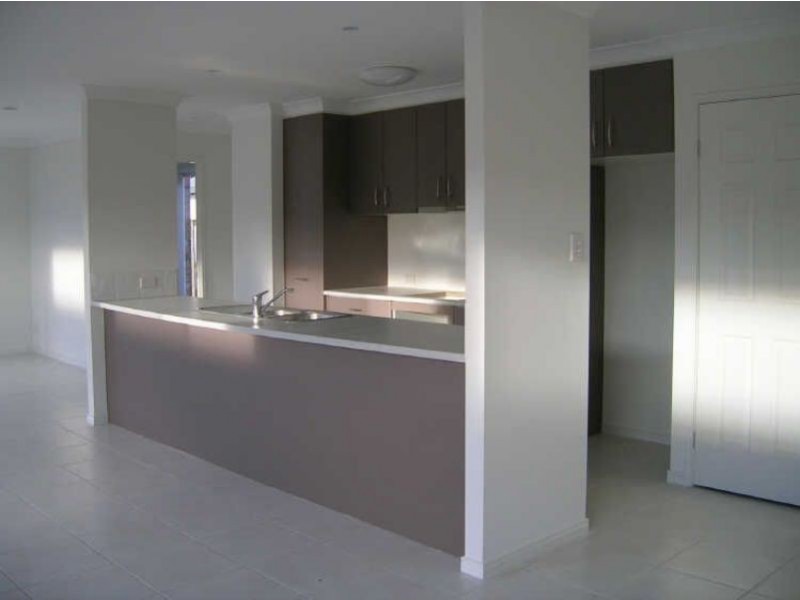 1/14 Cardwell Street, Upper Coomera QLD 4209