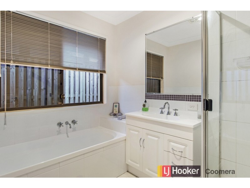 22 Kintail Lane, Coomera Waters QLD 4209