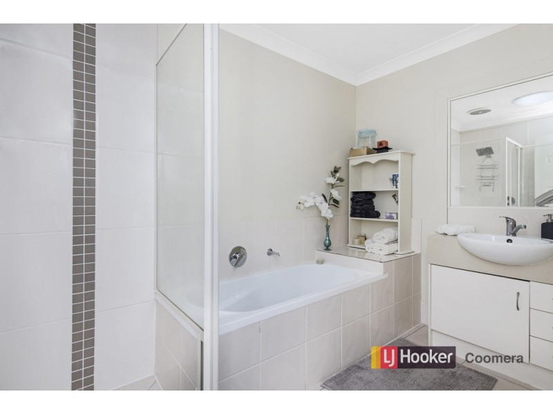 2/1 Freestone Drive, Upper Coomera QLD 4209