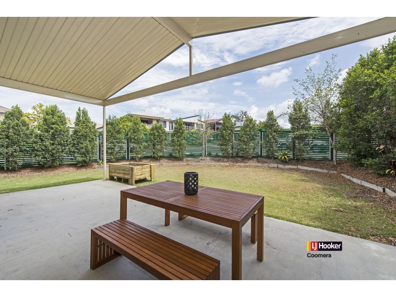 1/3 Silver Gull Street, Coomera QLD 4209
