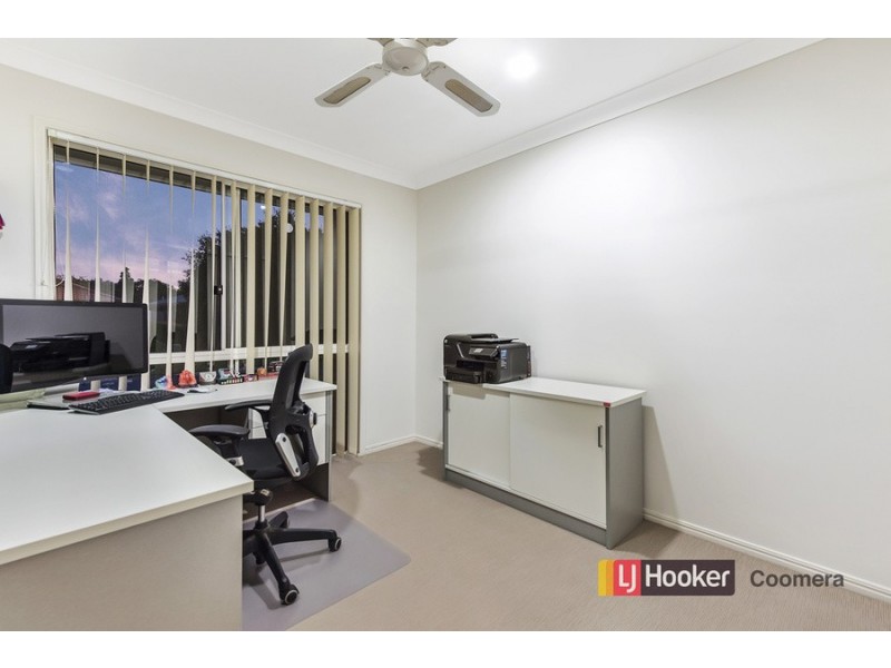 3 Waverley Park Close, Oxenford QLD 4210